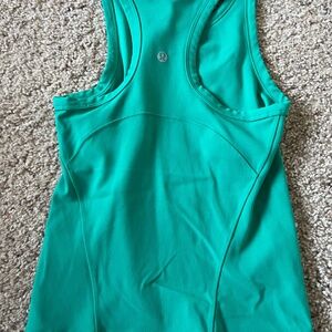 Green lululemon tanktop